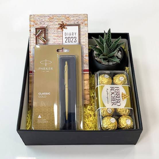 Pen, Diary & Chocolate Gift Set