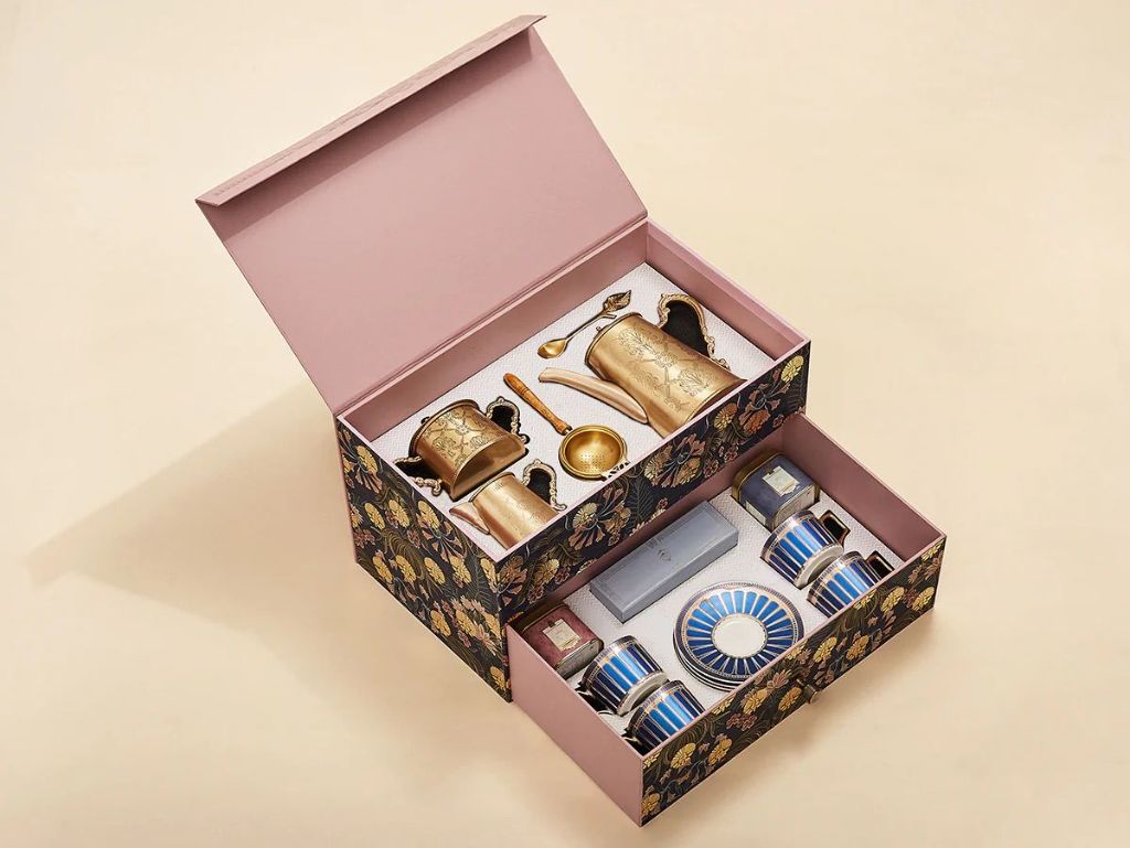 Two-Tier Ornate Tea Gift Box